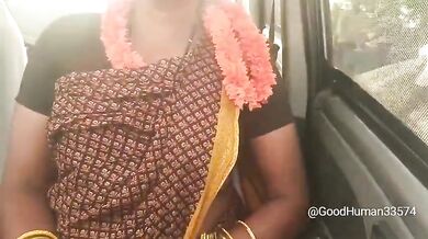 Car Il vaithu aunty mulayai kaai adichathu