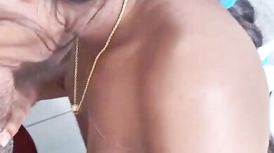 Pondatiyoda akka vaayil kottai blowjob seitha movie