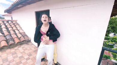 Moodu eriya rendu pengalin mottaimadi lesbian tamil video