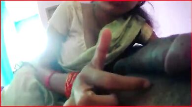 Uncle ilatha nerathil Pakathu Veetu Aunty koda sex