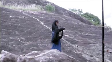 Kerala Mallu aunty in kamapasi theertha sotai uncle video