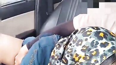 Car il vaithu pundai nondi boobs suck seitha mms video