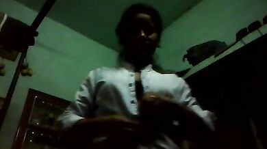 Dress change seiyumbothu than nirvana udambai padam