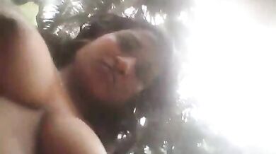 Kalla kathalanukaga mottai madi sendru mulai kaatum pen