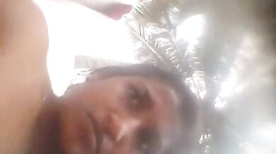 Kalla kathalanukaga mottai madi sendru mulai kaatum pen