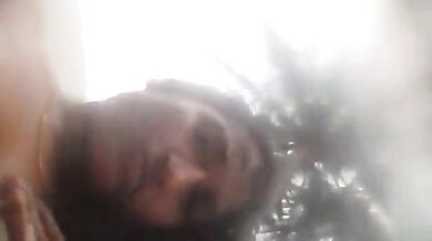 Kalla kathalanukaga mottai madi sendru mulai kaatum pen