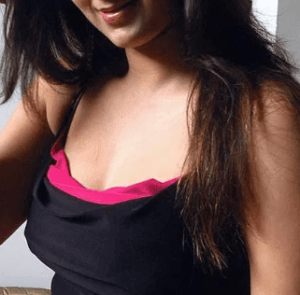Vaaniyai Methuvaaga Ninaithu Sex Anubavam Petren