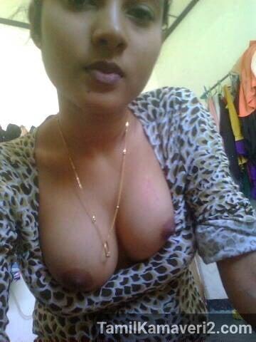 சென்னை சேர்ந்த இளம் பெண்களின் முலை படங்கள்