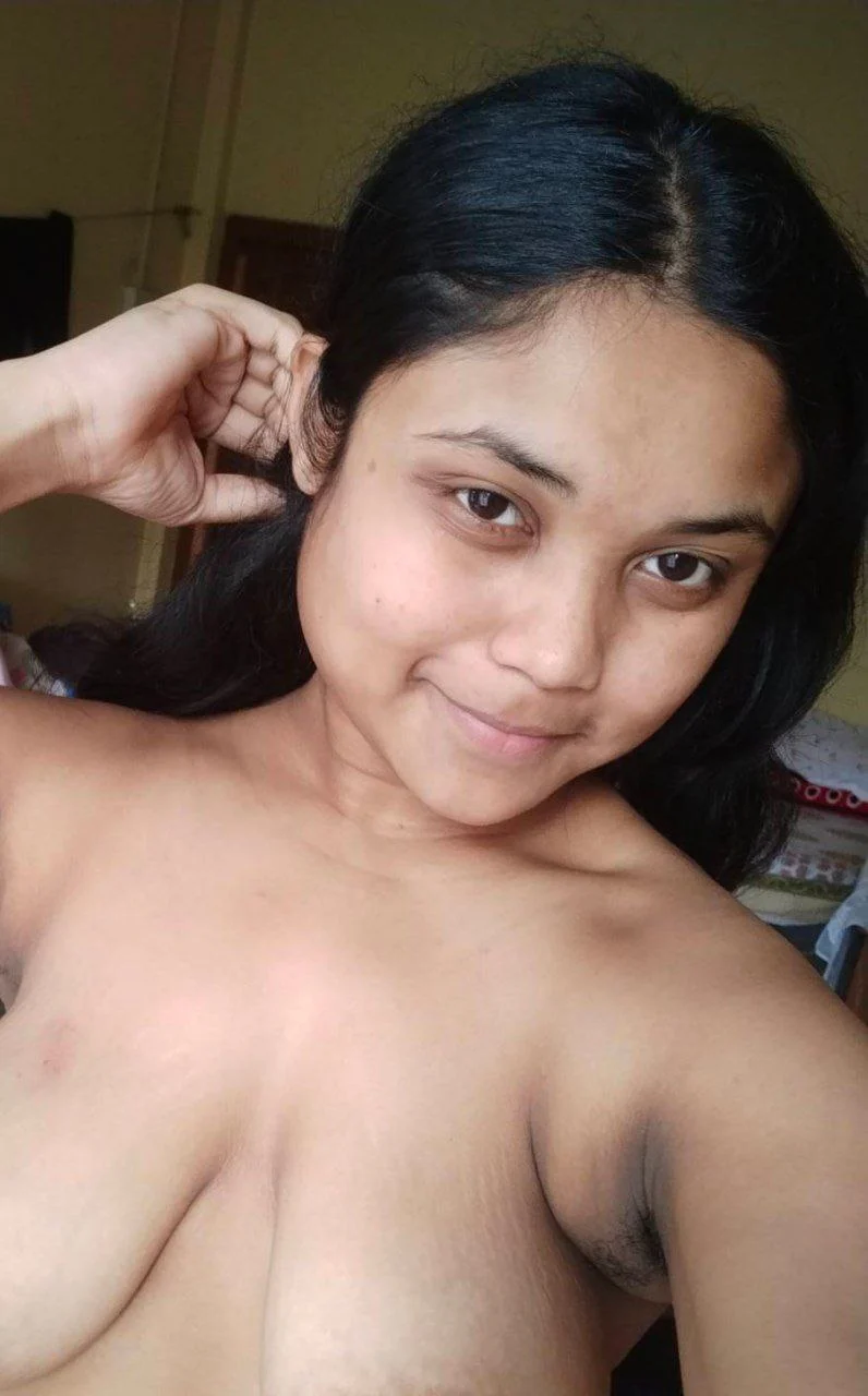 நார்த் பொண்ணு தமிழ் பையனுக்கு காட்டும் செக்ஸ் போட்டோ