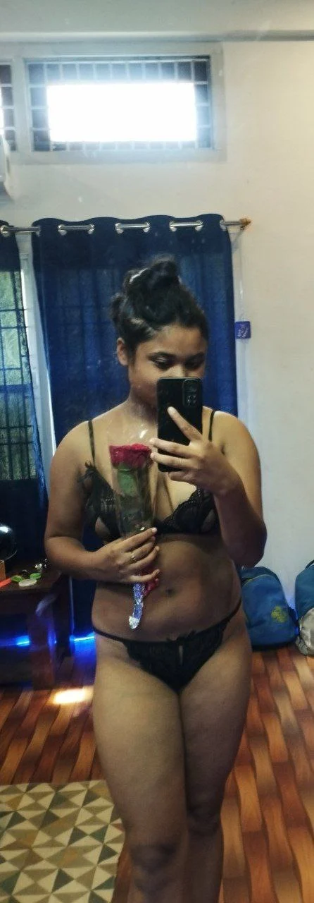 நார்த் ஈஸ்ட் பொண்ணு தமிழ் பையனுக்கு காட்டும் செக்ஸ்