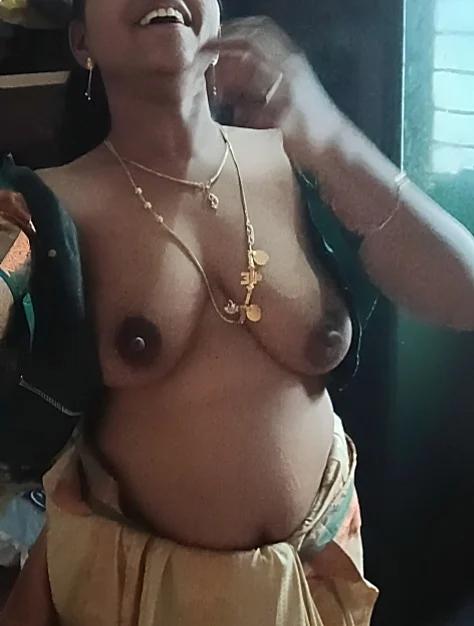 ஜாக்கெட் கழட்டுங்க ஆன்டி பால் குடிக்கிறேன் செக்ஸ்